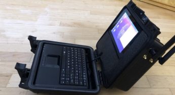 Un Cyberdeck ordenado que puede llevar a cualquier parte.