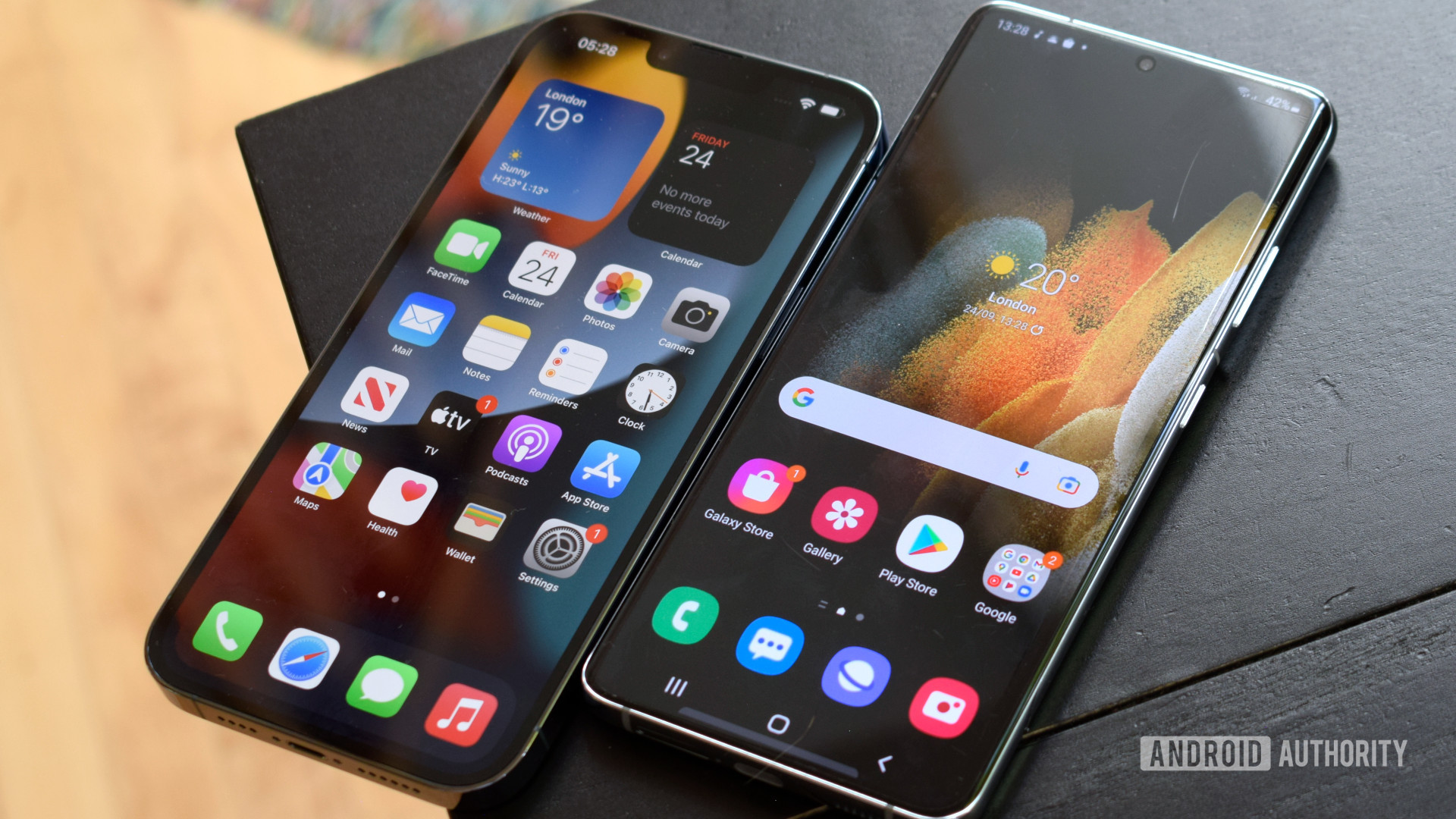 Software Apple iPhone 13 Pro Max vs Samsung Galaxy S21 Ultra