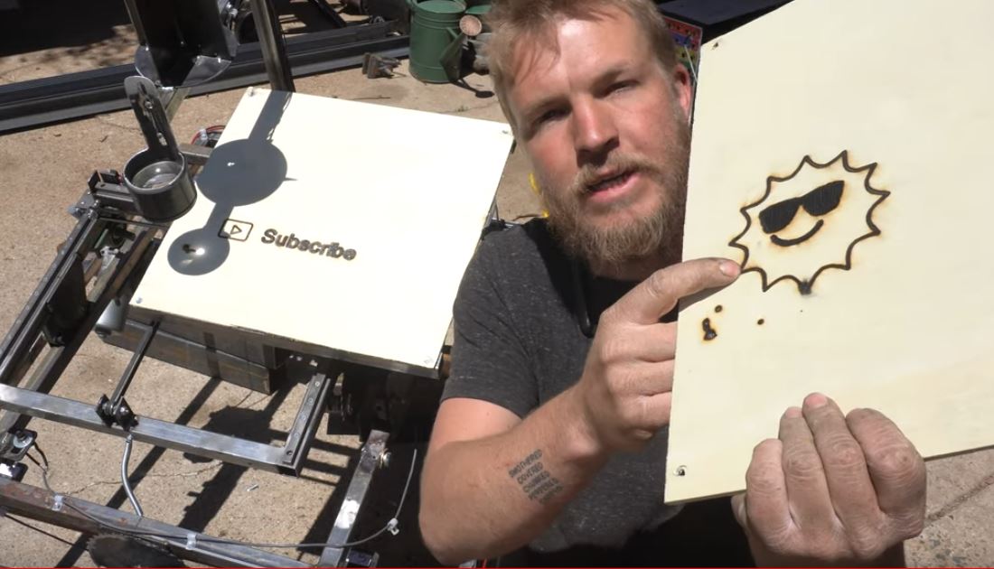 Esta máquina CNC usa el sol en lugar de un láser