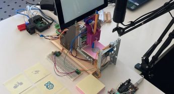 Raspberry Pi impulsa una pequeña máquina de dibujo CNC