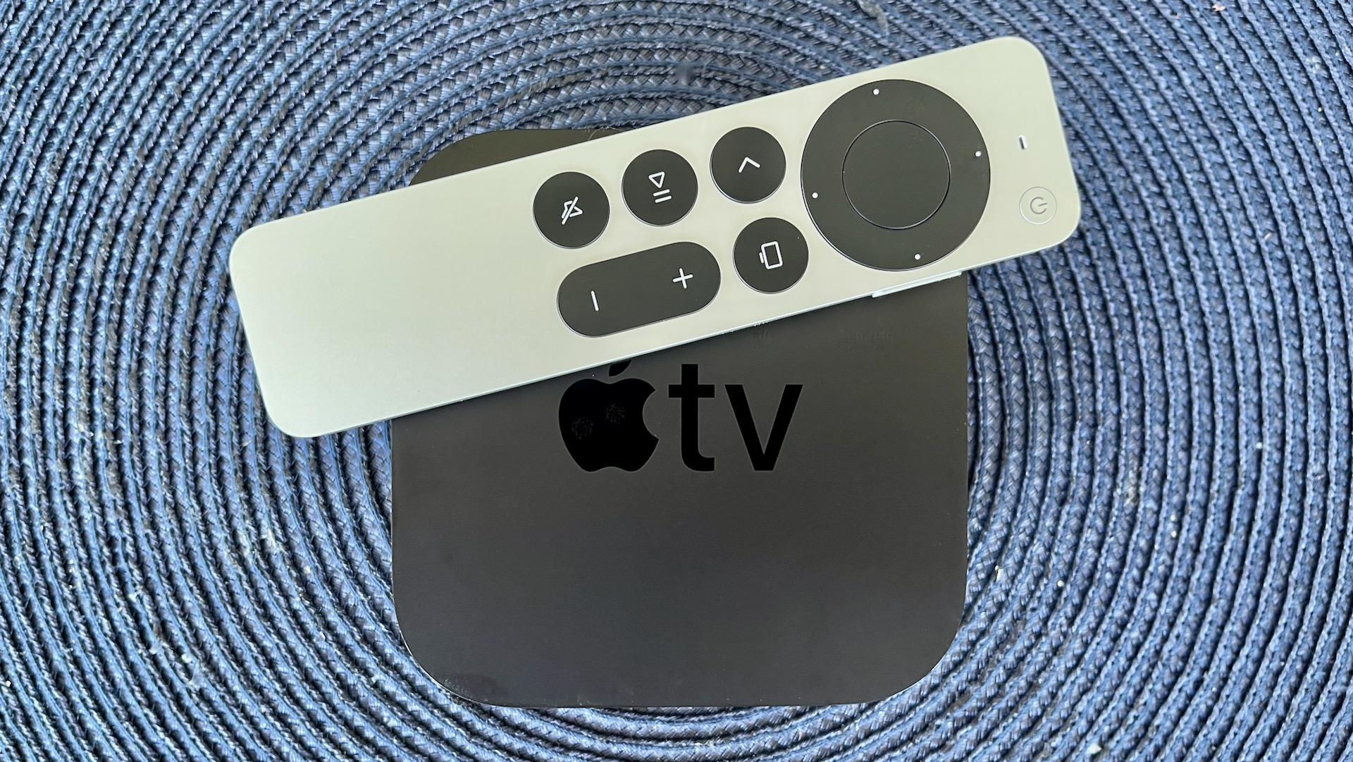 Apple TV 4K con control remoto