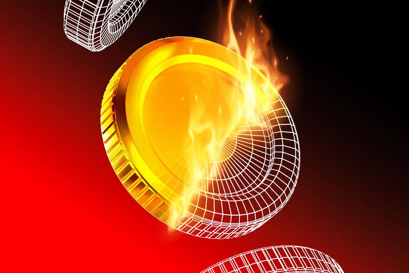Se prende fuego a una moneda para revelar una estructura metálica digital debajo.